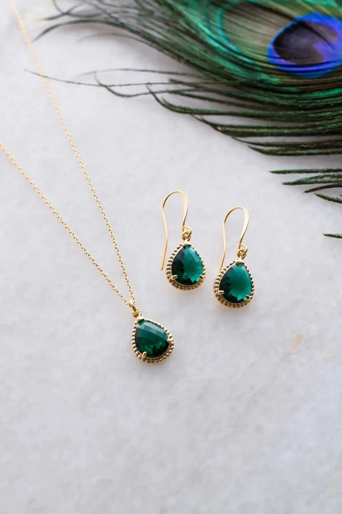 Exquisite: Emerald Green Drop Earrings - Mystic Soul Jewelry