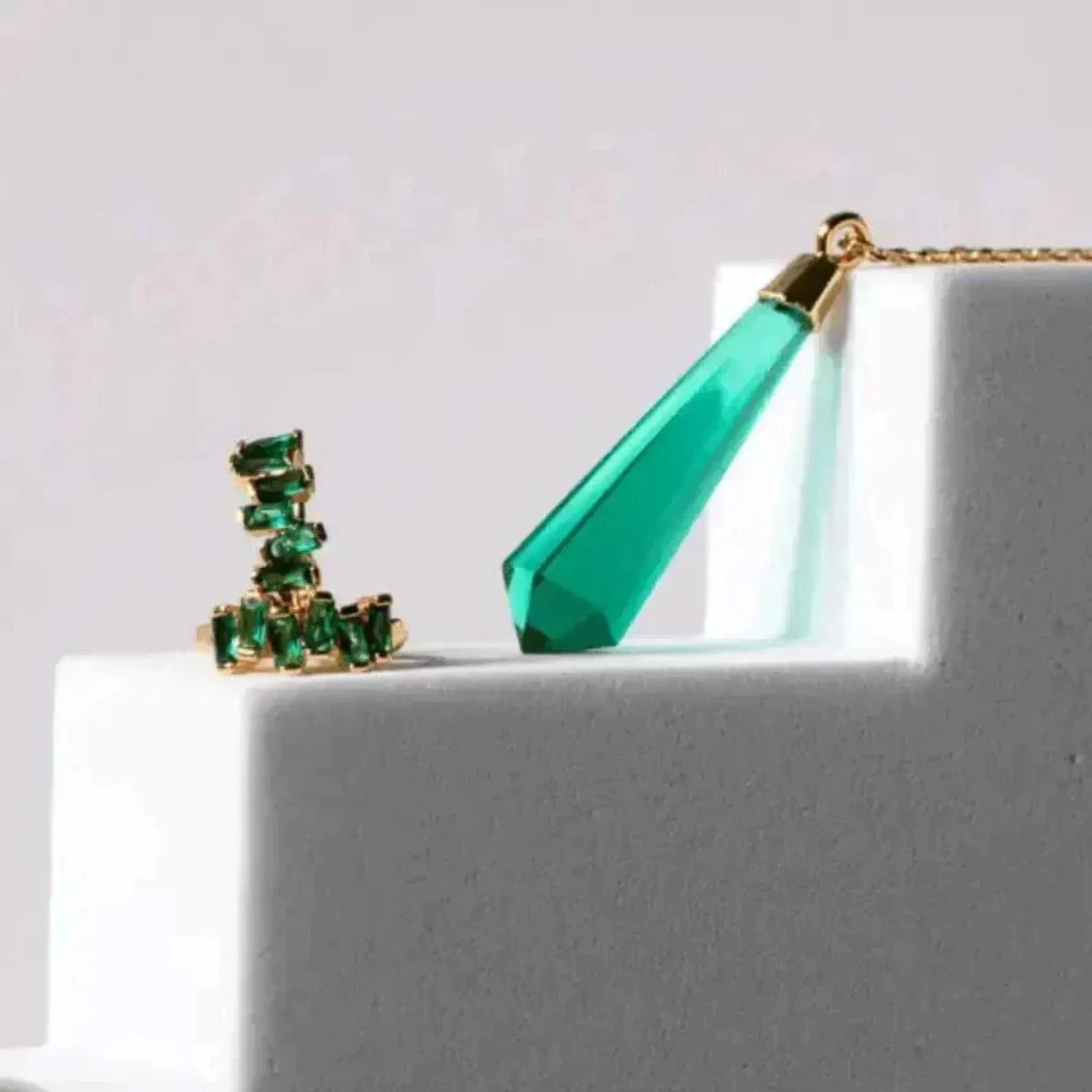 green pendulum necklace