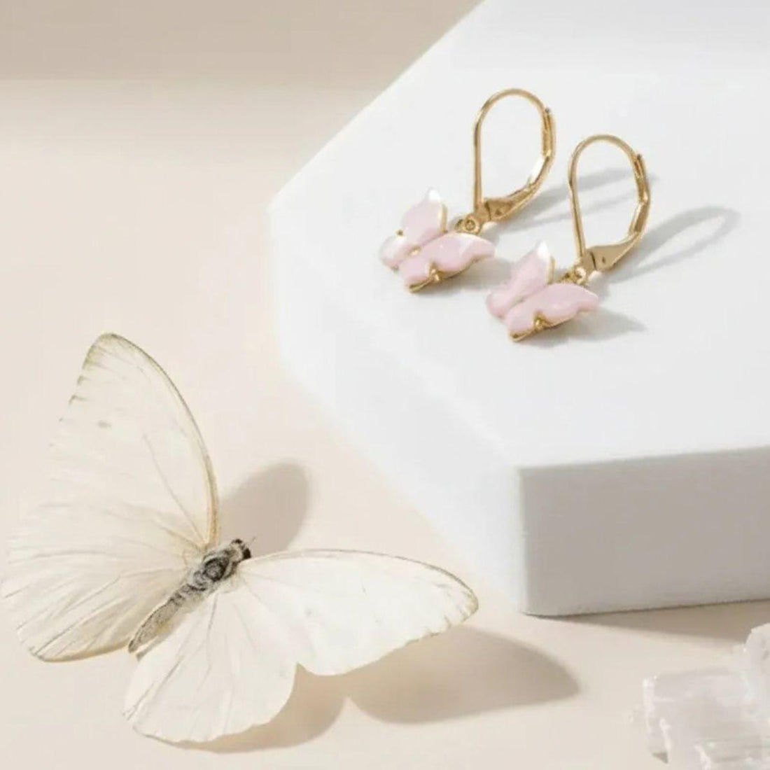 Butterfly earrings — butterfly meaning in jewelry, transformation and new beginnings