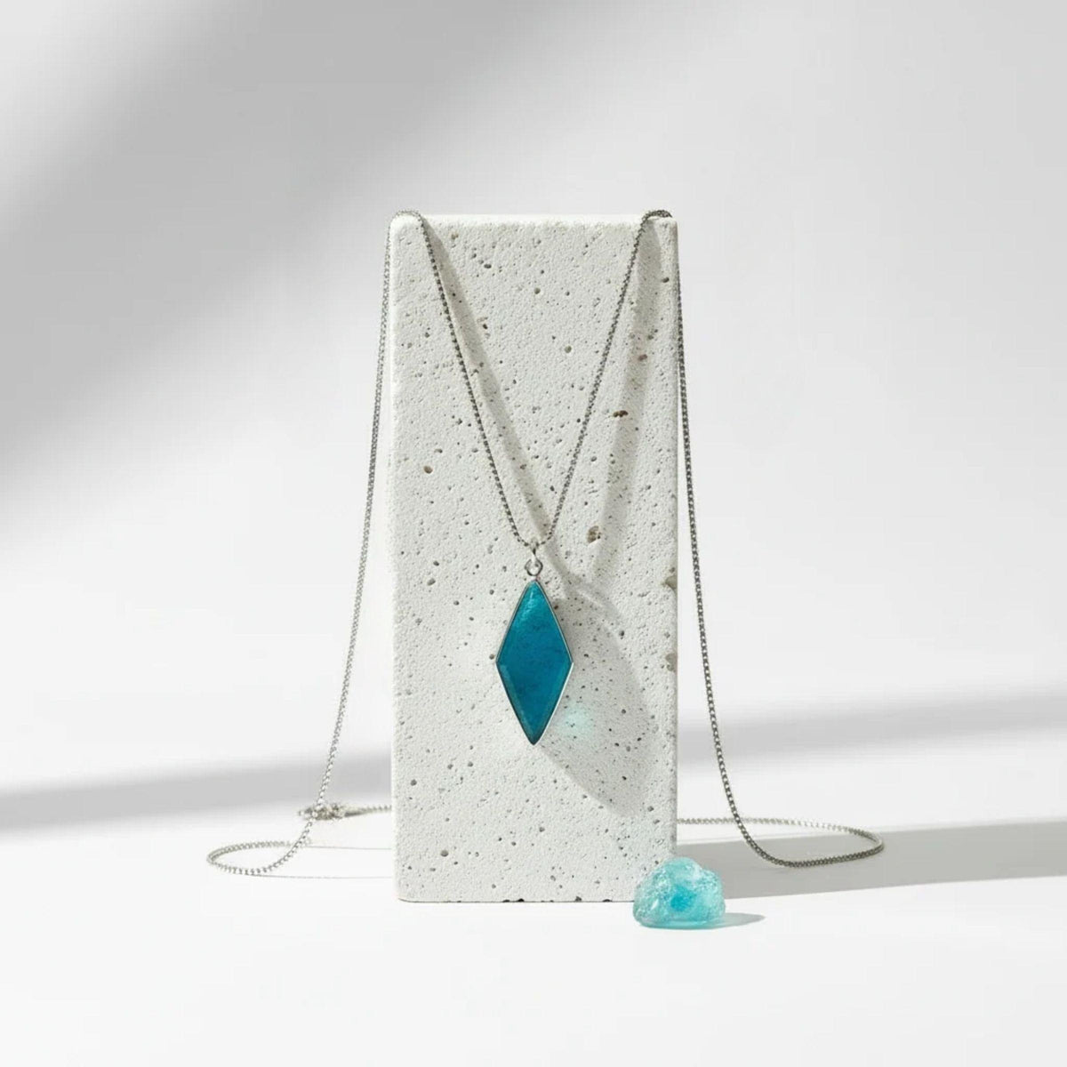 Capri blue spike necklace in silver