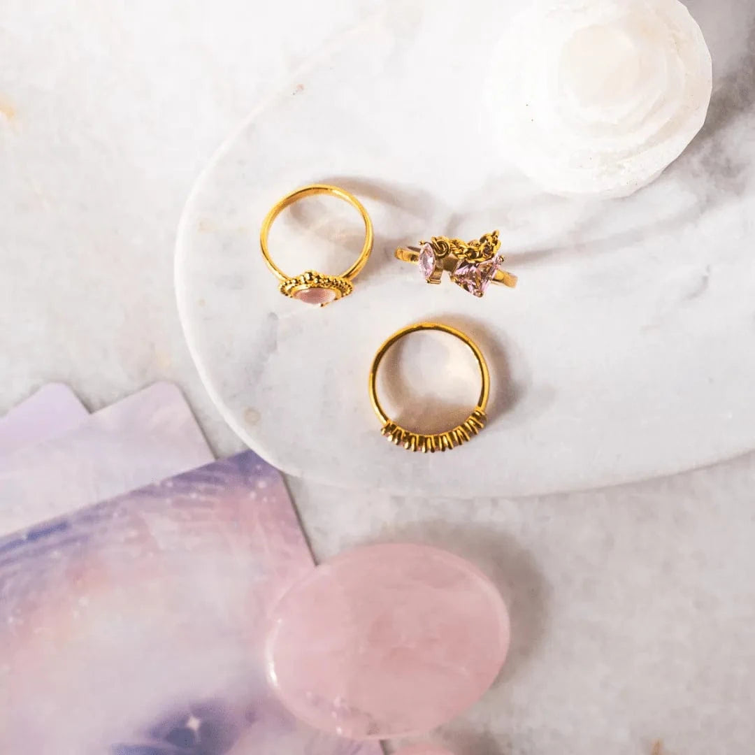 Gold Pink Ring Set with rose quartz and tarot cards