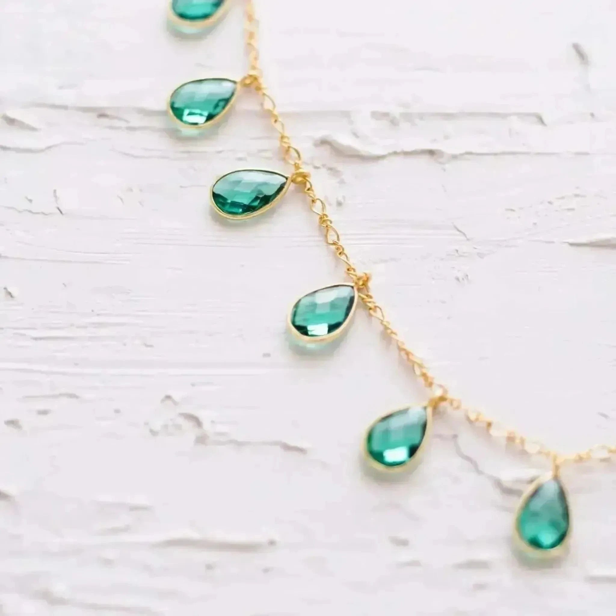 green apatite gemstone necklace