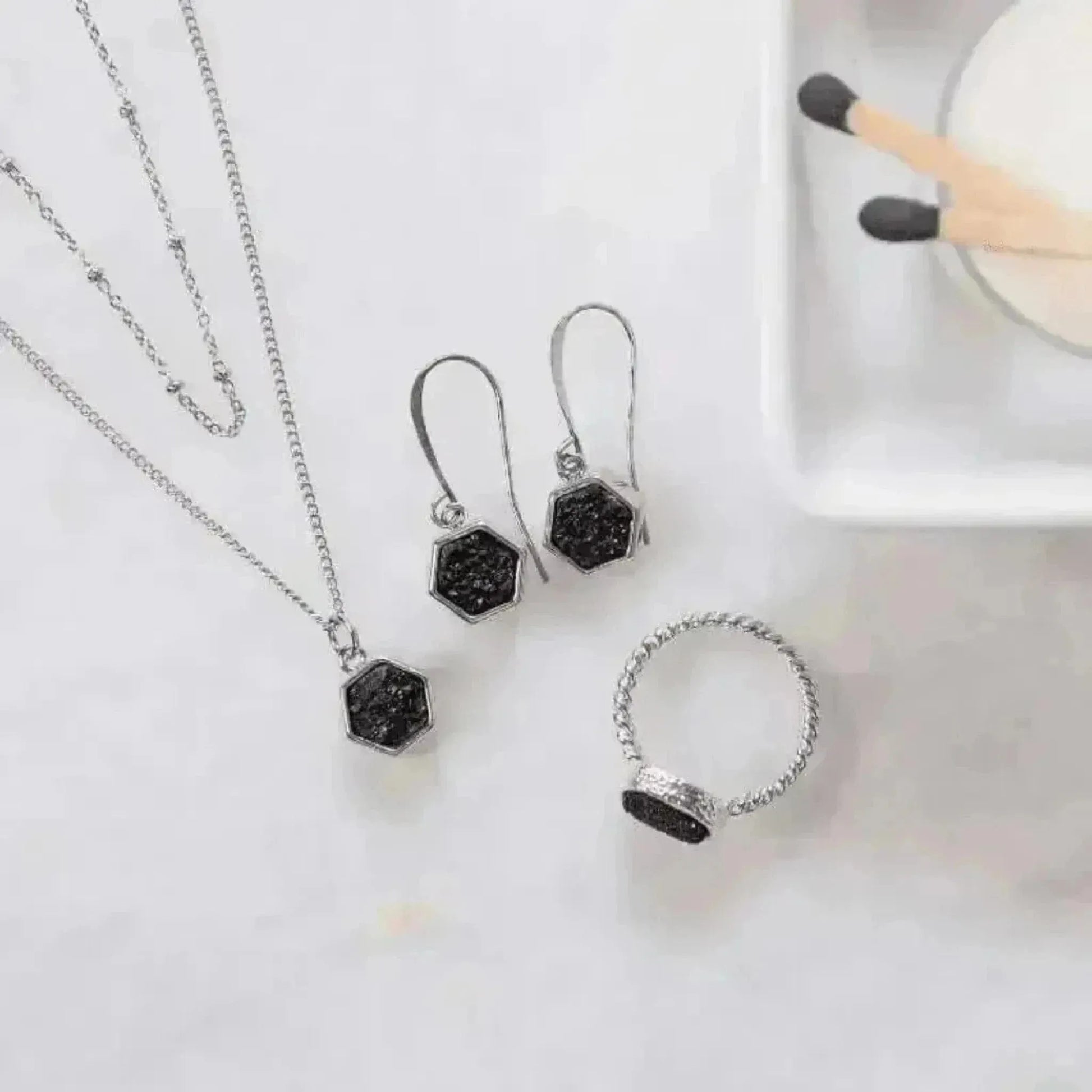 black silver jewelry set in agate necklace earrings ring
