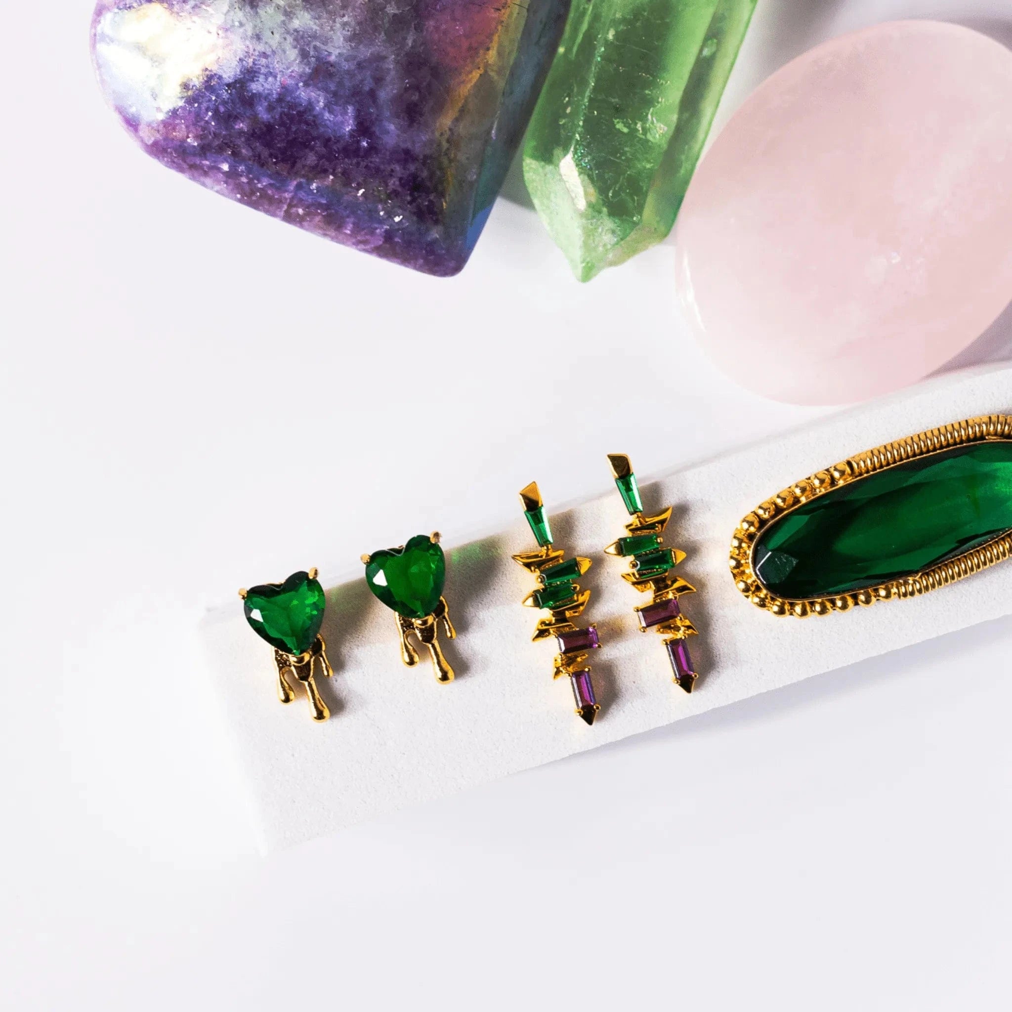 green bleeding heart stud earrings 