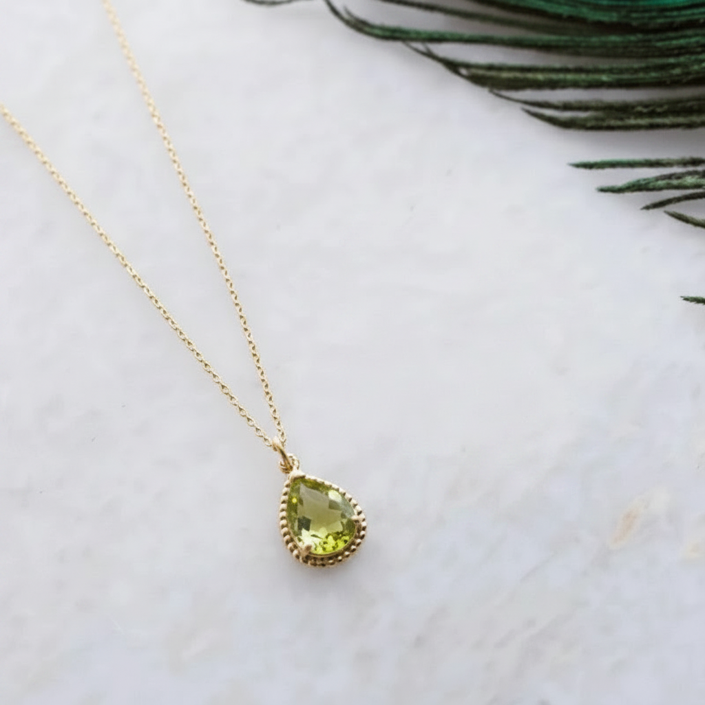 Peridot green exquisite teardrop pendant necklace in gold, August birthstone jewelry