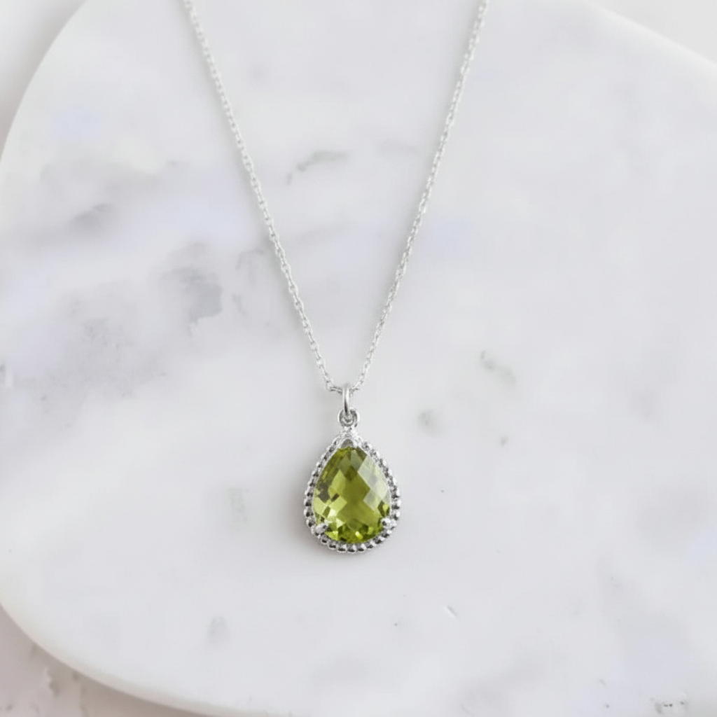 Peridot green exquisite teardrop pendant necklace in silver, August birthstone jewelry