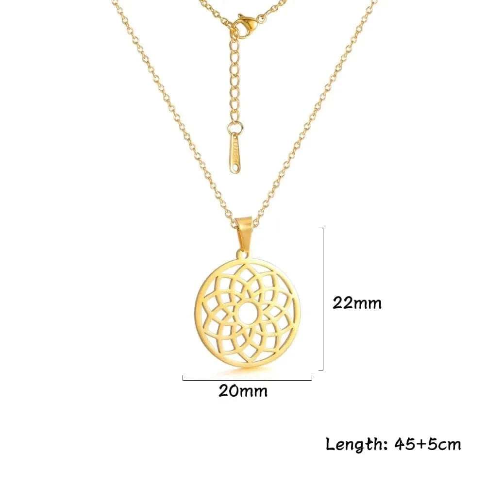 Gold necklace with a circular pendant, showing measurements and weight on a white background.