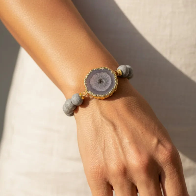 Starburst Agate Druzy Stretch Bracelet | Grey + Gold Accents