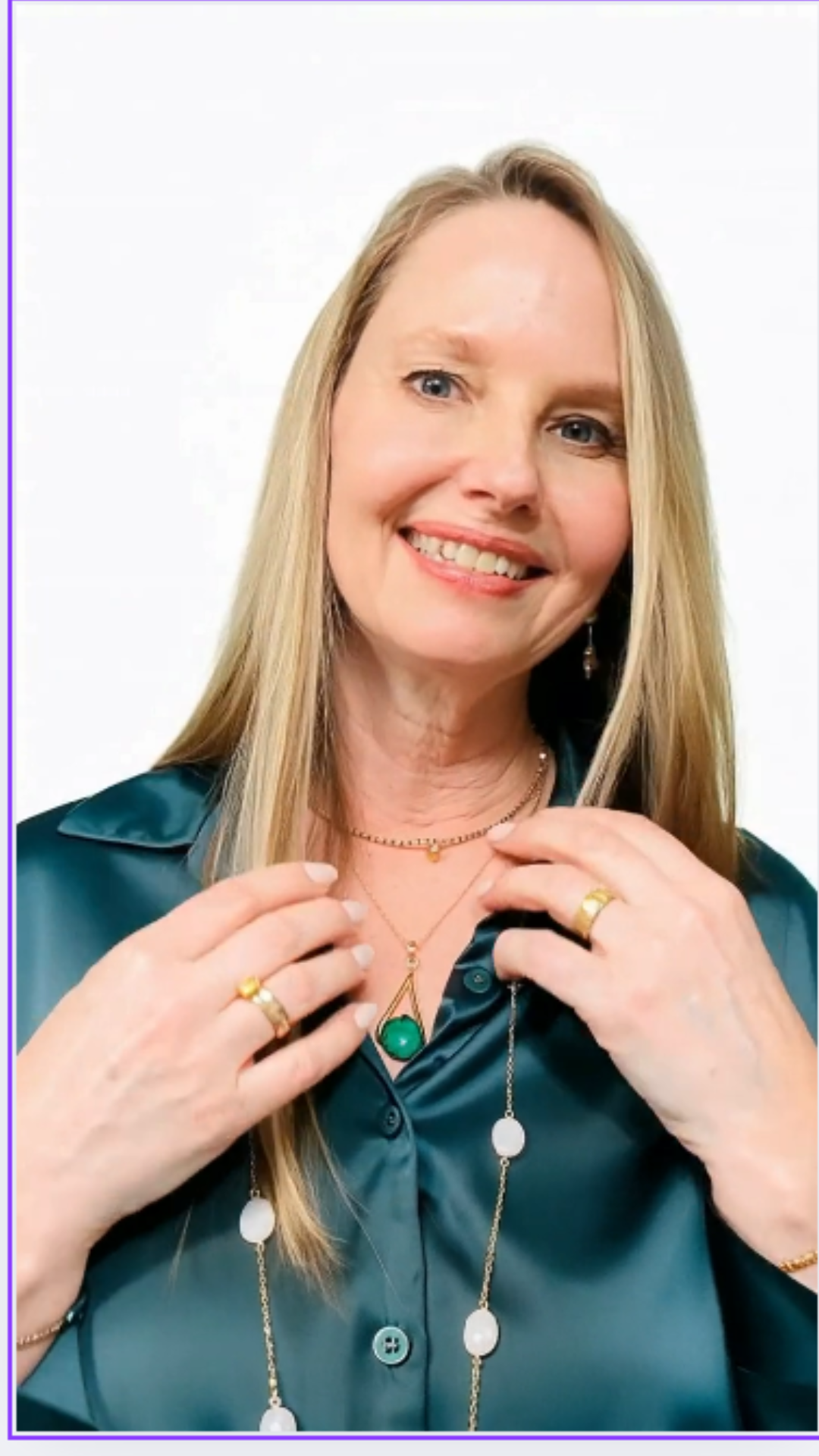 Load video: PROFILE_green_emerald_seed_bead_opalite_necklace