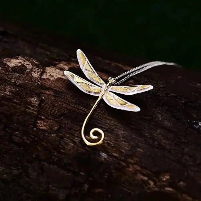 dragonfly pendant necklace